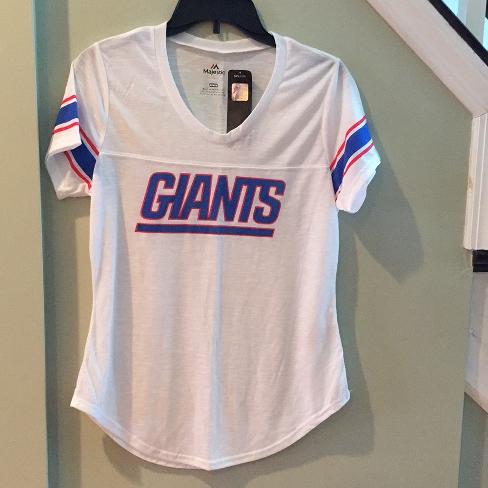 4 / $20 Majestic NFL GIANTS women’s tailgate tee